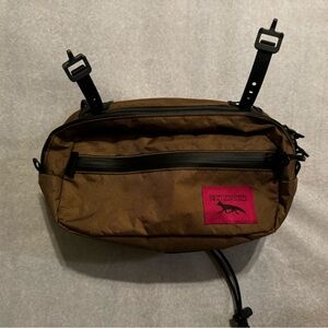 Swift Industries Kestrel handlebar bag 2L